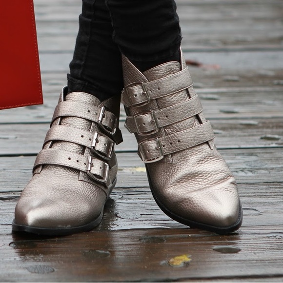 Clarks Stanhope Boot Metallic Silver/pewter | Size 8.5 - Picture 12 of 12